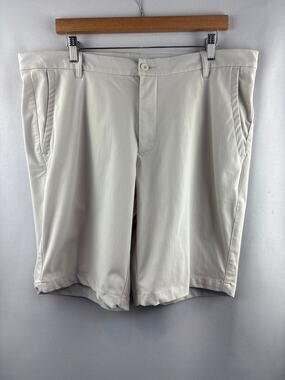 Men’s Straight Down Size 36 Khaki Golf Shorts